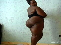 African big beautiful woman shows off her twerking skills
